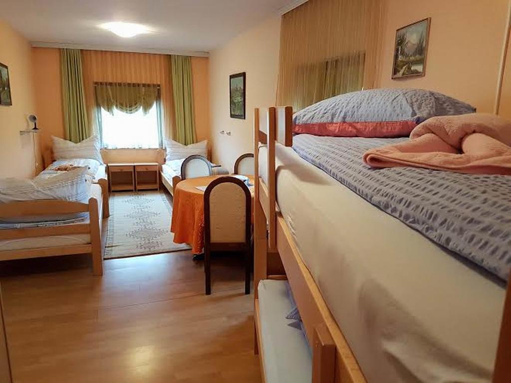 Guest House Rose Smederevska Palanka 外观 照片