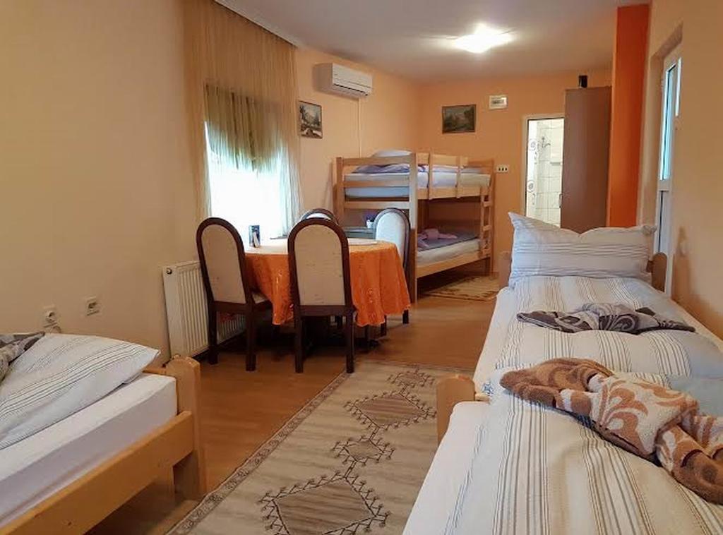 Guest House Rose Smederevska Palanka 外观 照片